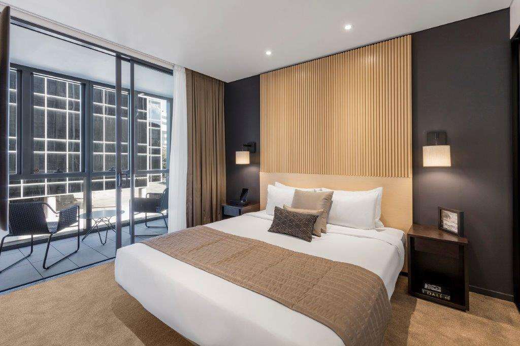 Skye Suites סידני חדר תמונה A bedroom at the hotel